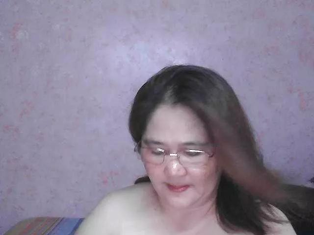 NICEtitspinay on BongaCams 