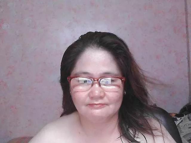 NICEtitspinay on BongaCams 