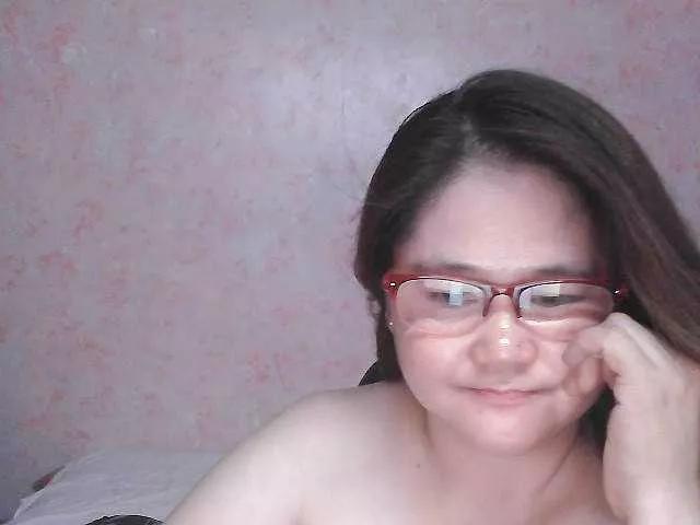NICEtitspinay on BongaCams 