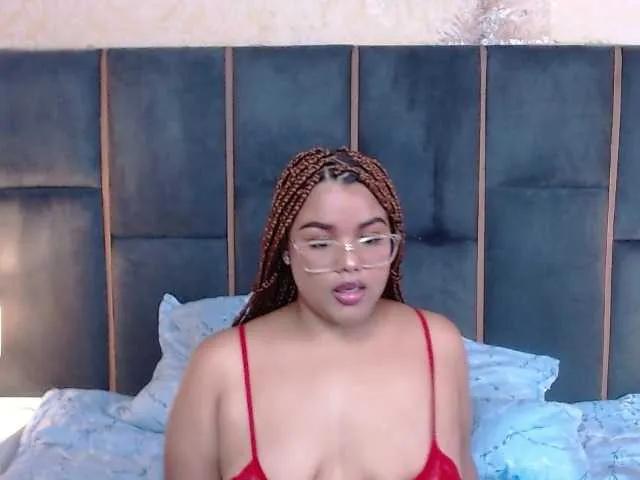 Masturbate to sexy performer NicolBonnie NicolBonnie from BongaCams