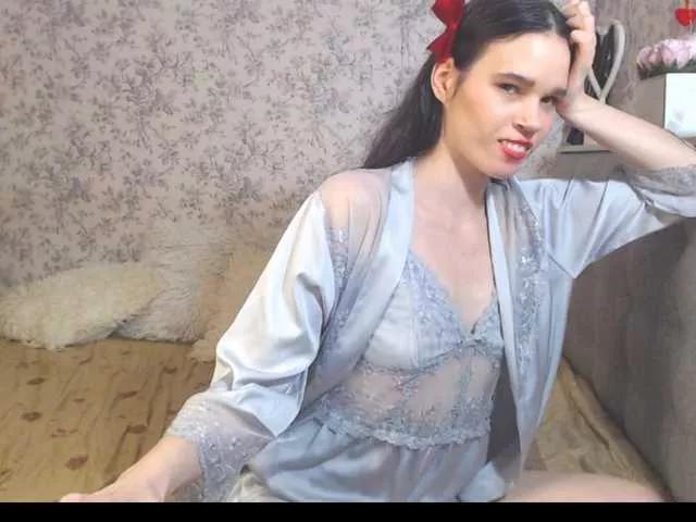 Nicole-Petit on BongaCams 