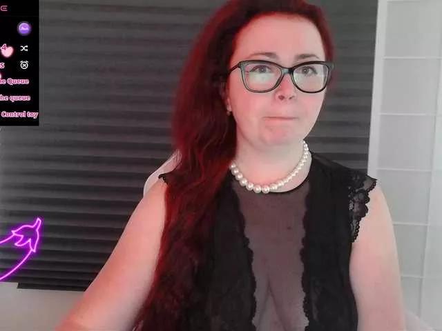 NicoleBunny24 on BongaCams 