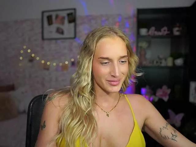 NicoletteShea01 on BongaCams 