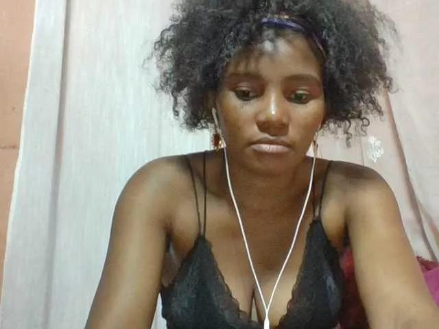 NoeLah on BongaCams 