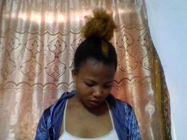 oliviette on BongaCams 