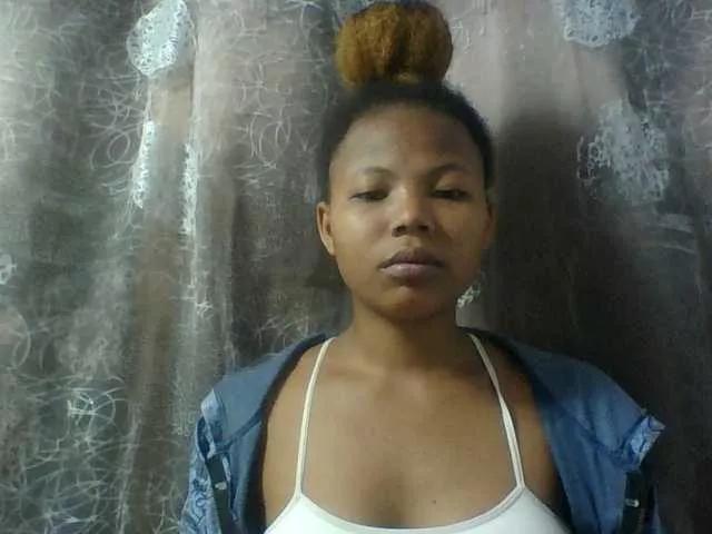 oliviette on BongaCams 