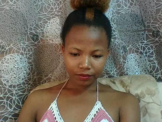 oliviette on BongaCams 