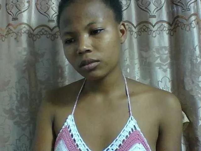 oliviette on BongaCams 
