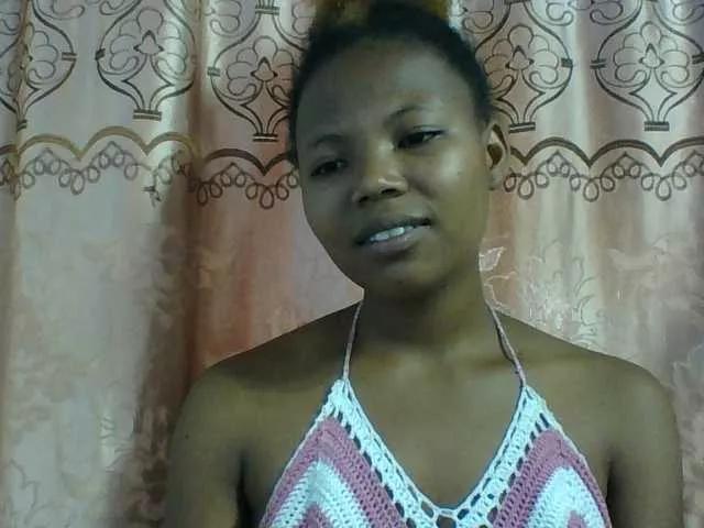 oliviette on BongaCams 
