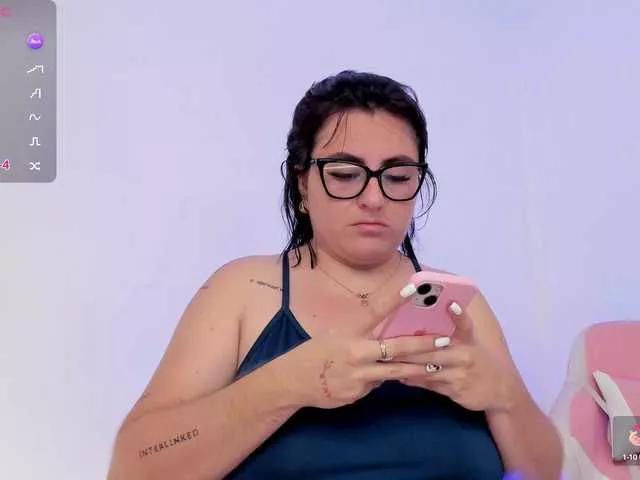 Orianna-Guzman on BongaCams 