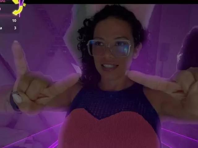 paula-daniela1 on BongaCams 