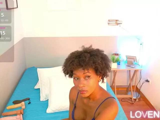 petitelittleebony on BongaCams 