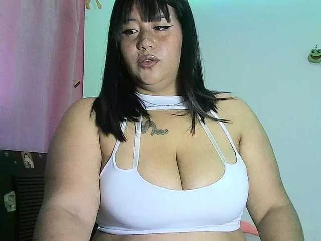 pocahontassex on BongaCams 