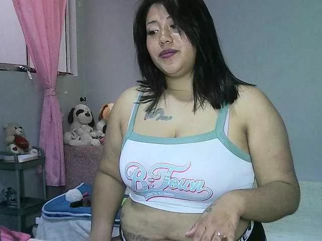 pocahontassex on BongaCams 