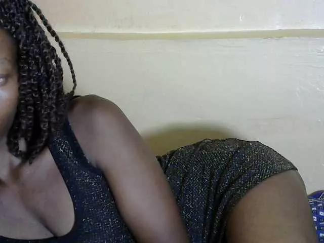 PrettyAlianah on BongaCams 