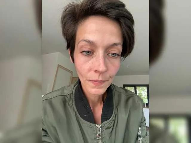 Raphilouisa on BongaCams