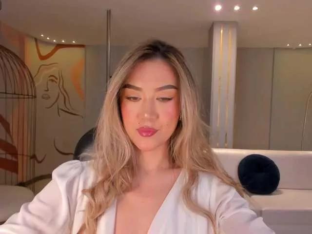 RebeccaHudson on BongaCams 