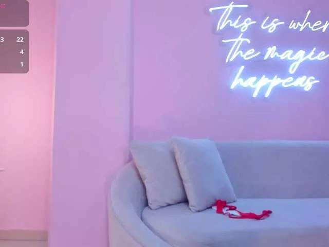RebeccaHudson on BongaCams 