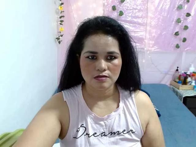 roouselatina1 on BongaCams 