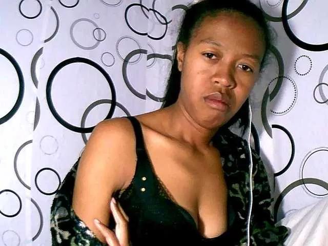 rose27 on BongaCams 