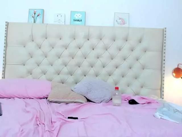 Rubiroose on BongaCams 