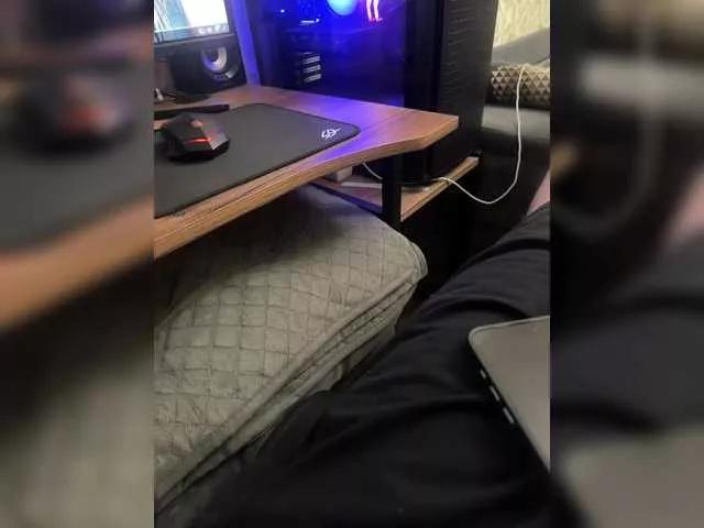 rus4444 on BongaCams 