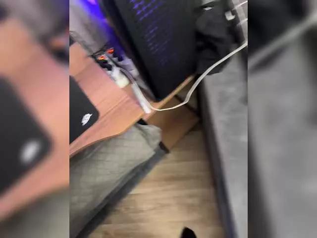 rus4444 on BongaCams 