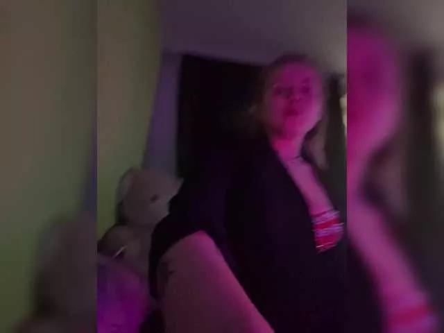 Offline Sailor-Moons on BongaCams