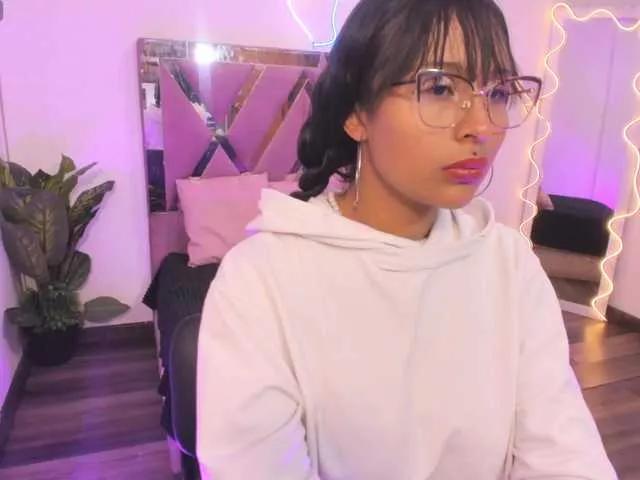 Sakuraa-tay on BongaCams 