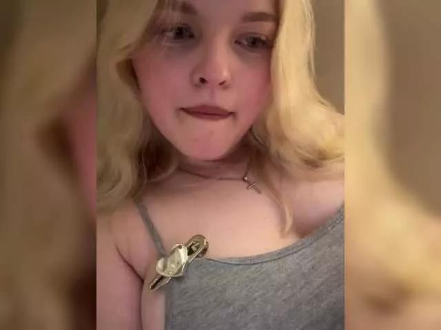sakuraans on BongaCams 