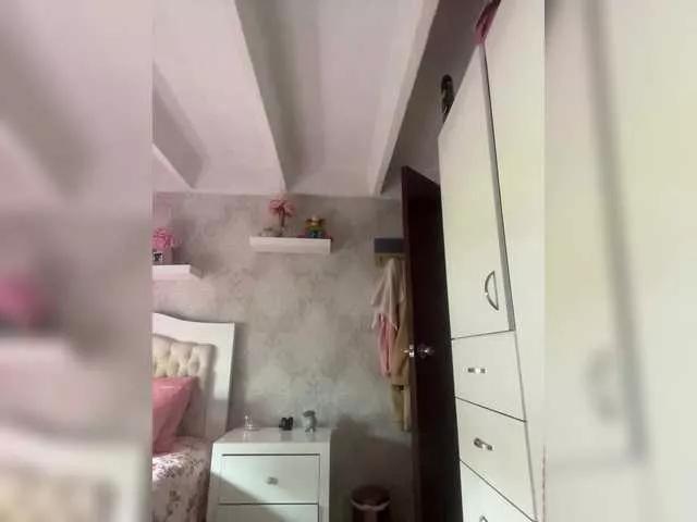 SallyeLeins on BongaCams 