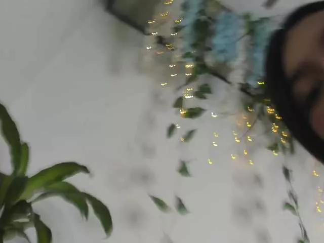 sarahcox on BongaCams 