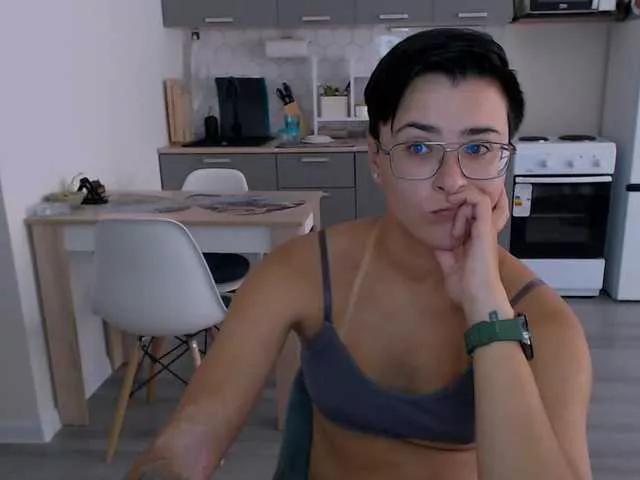 Sashanotfound on BongaCams 