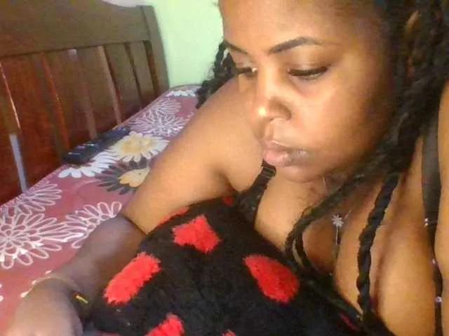 sauccyspoilage on BongaCams 