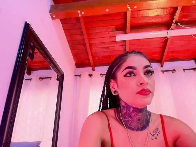 Masturbate to Sexy-danna, she wants to masturbate for you sexy-danna from BongaCams