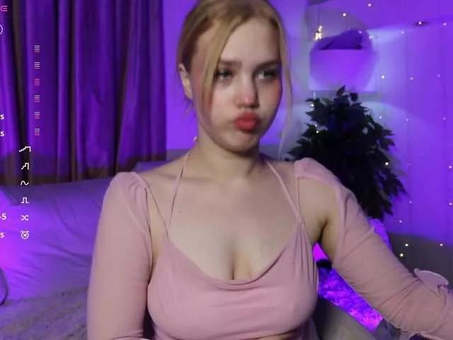 SexyBlondeDoll on BongaCams 