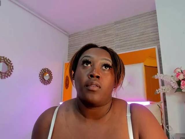 ShaniaBrown on BongaCams 