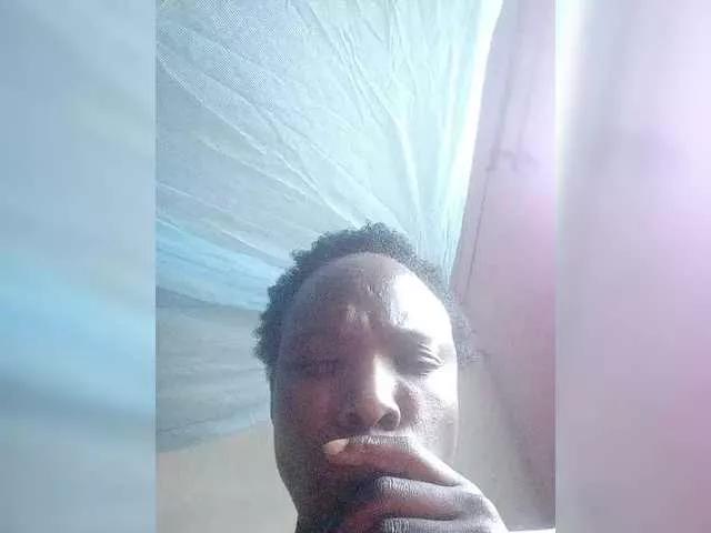 Shizzow38 on BongaCams 