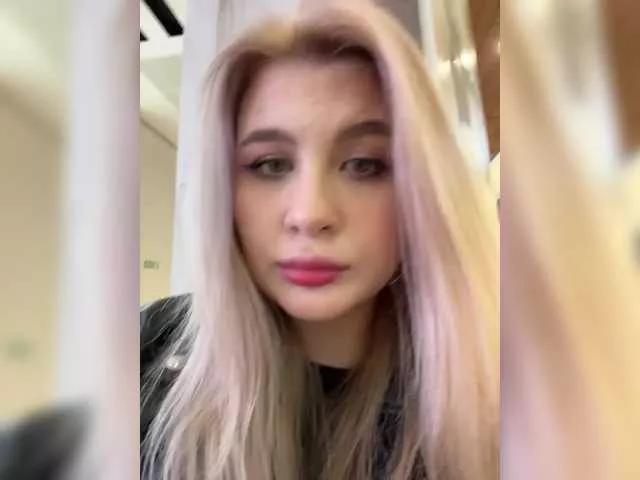 Silviyaa on BongaCams 