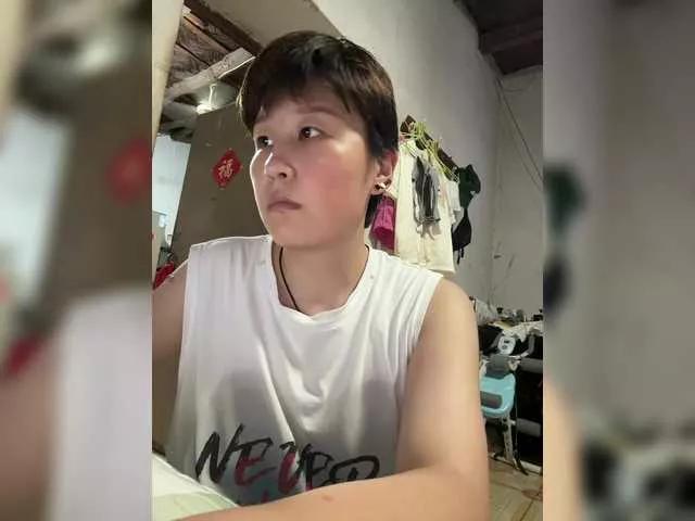 Sily2025 on BongaCams