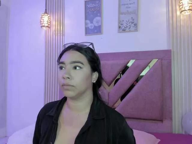 sofibooty on BongaCams 