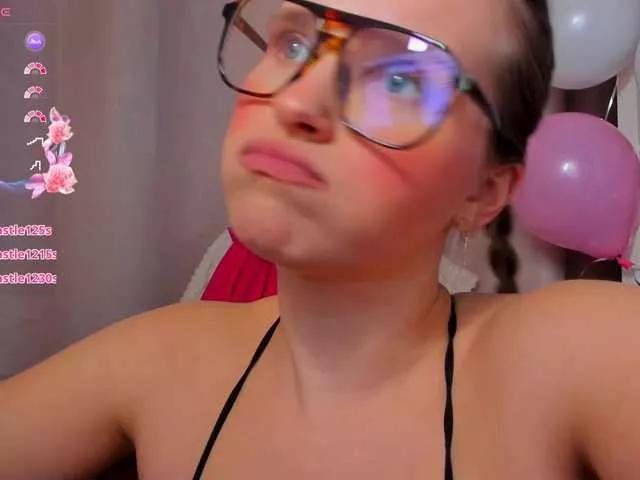 StacyCruuz on BongaCams 