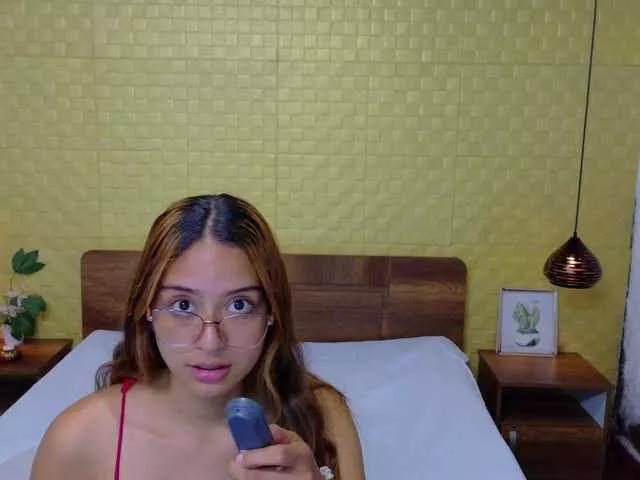sweet-18s on BongaCams 