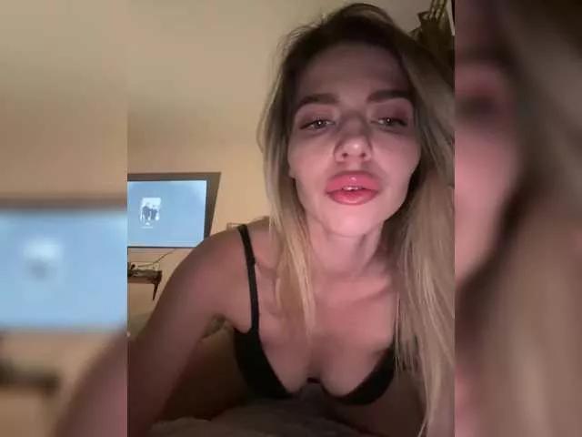 Sweet-Beauty on BongaCams 
