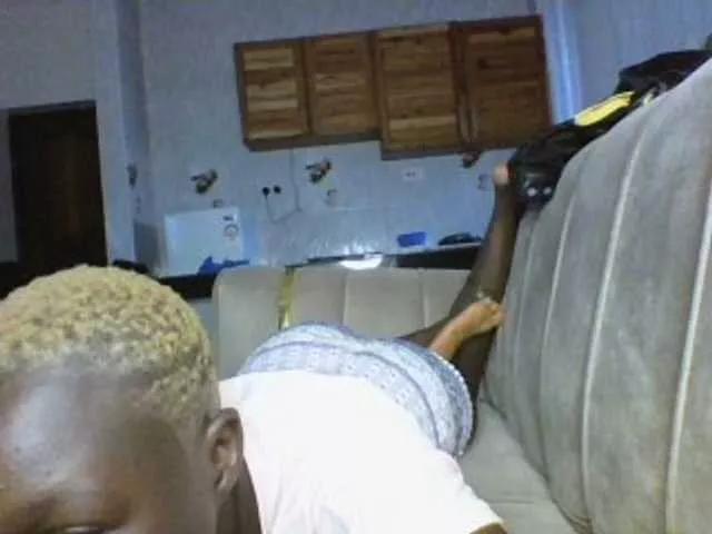 Sweetchocolate on BongaCams 