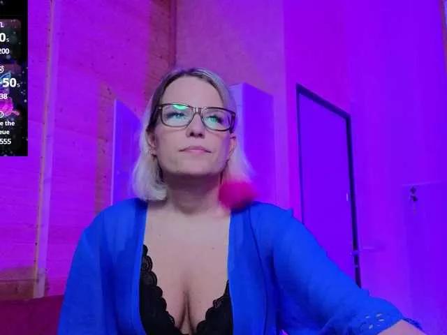 sweeteve050 on BongaCams 