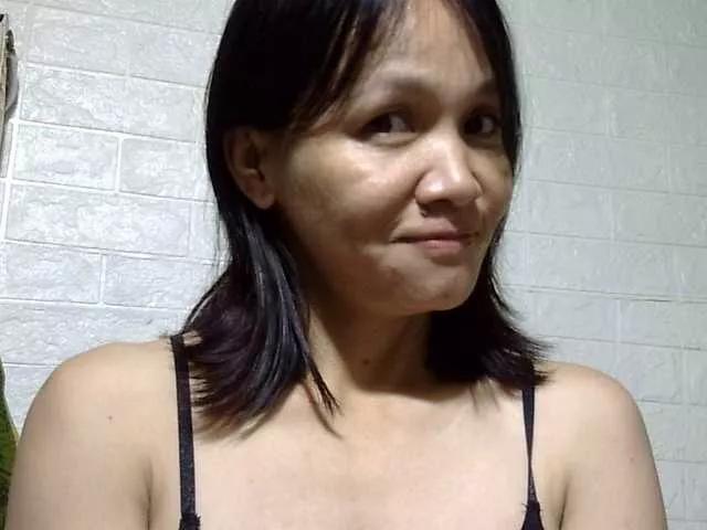 Freechat sweetmama17 on BongaCams