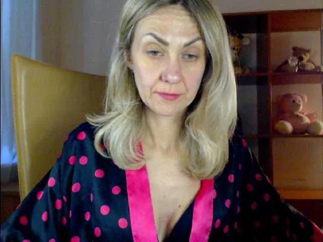 Tanya6547 on BongaCams 