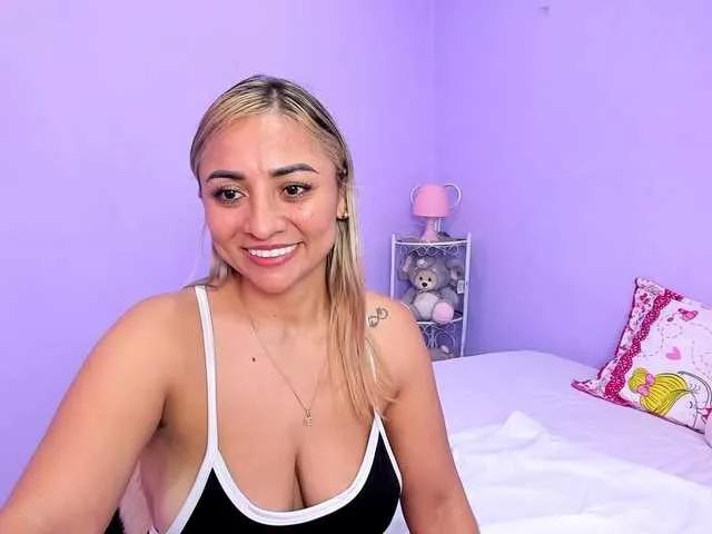 taste-bigass on BongaCams 