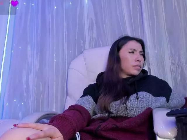 Tatanieves777 on BongaCams 